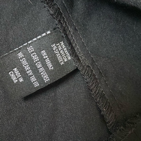 Torrid Deluxe Stretch Blazer - Picture 15 of 16